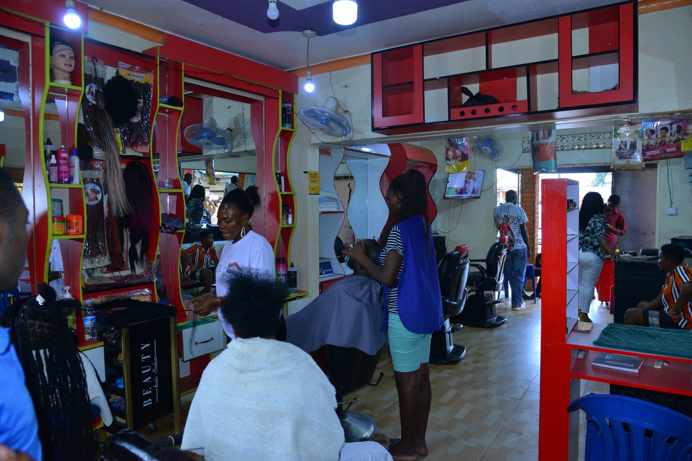 Sunnyville Unisex Salon — Luweero